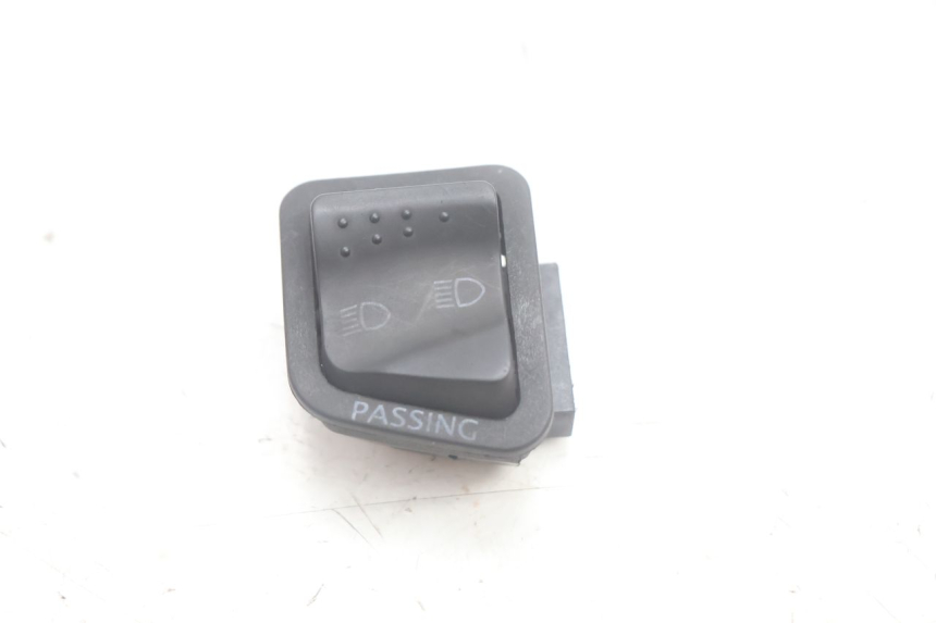 photo de ABBLENDLICHT SCHALTER  PIAGGIO MP3 125 (2006 - 2014) - Hauptansicht