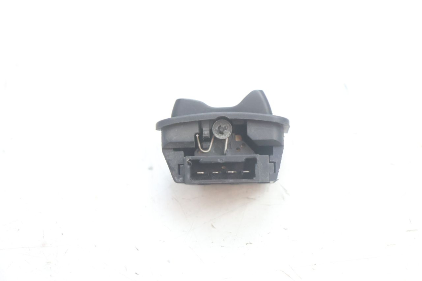 photo de ABBLENDLICHT SCHALTER  PIAGGIO MP3 125 (2006 - 2014) - Zoom auf Gebrauchszustand