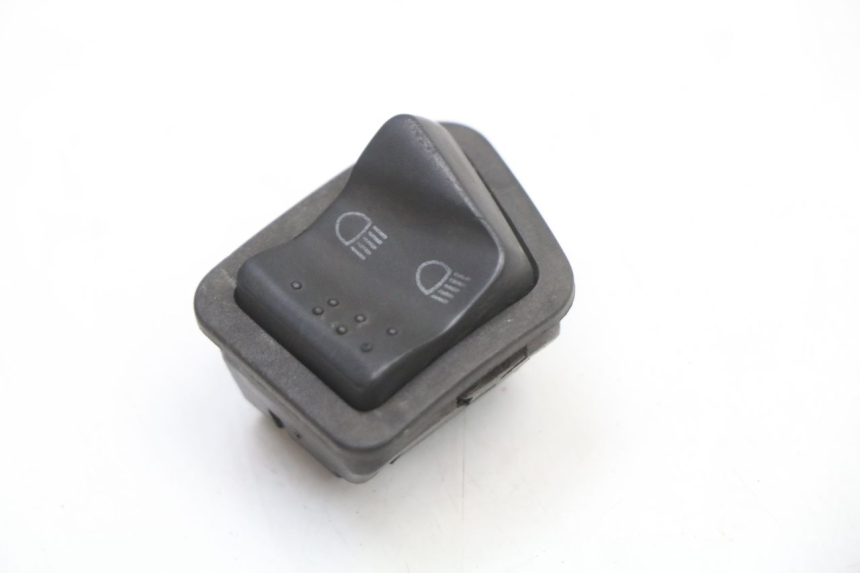 photo de LICHTSCHALTER PIAGGIO NEW TYPHOON 50 (2018 - 2021) - Zoom auf Gebrauchszustand