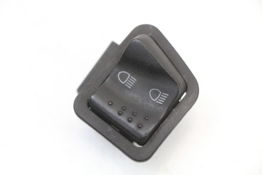 photo de LICHTSCHALTER PIAGGIO NEW TYPHOON 50 (2018 - 2021) - Detailansicht des Bauteils