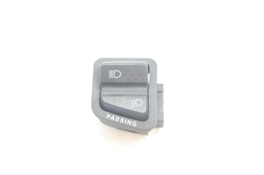 photo de ABBLENDLICHT SCHALTER  PIAGGIO X9 AMALFI 180 (2000 - 2003) - Hauptansicht