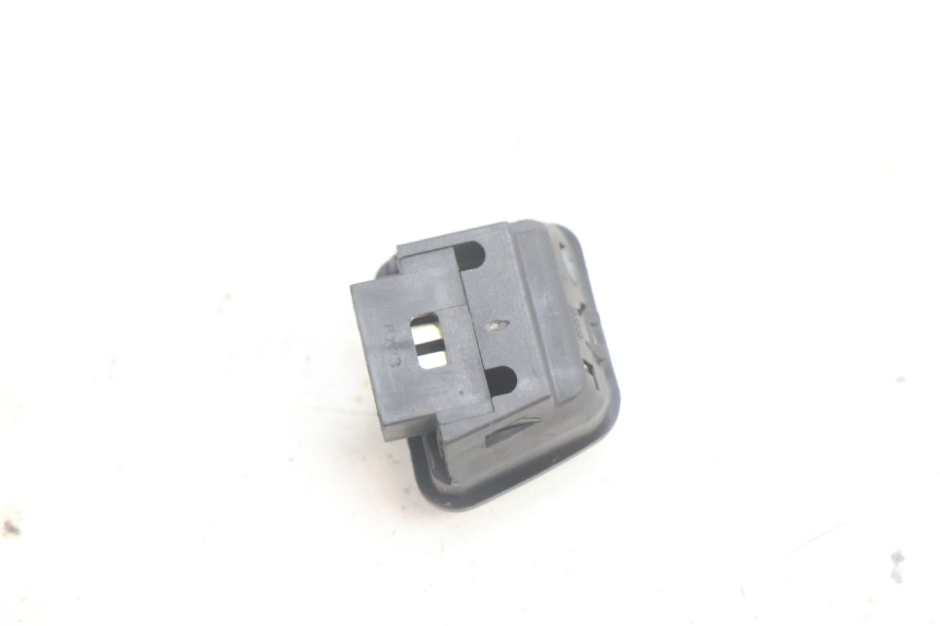 photo de LICHTSCHALTER PIAGGIO X9 EVOLUTION 125 (2003 - 2007) - Alternative Perspektive