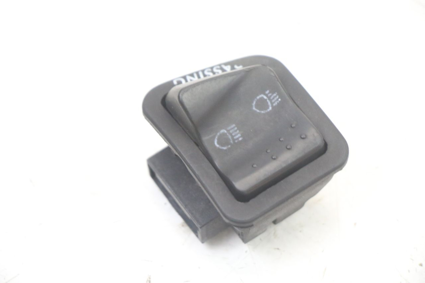 photo de LICHTSCHALTER PIAGGIO XEVO - X EVO 125 (2007 - 2017) - Detailansicht des Bauteils