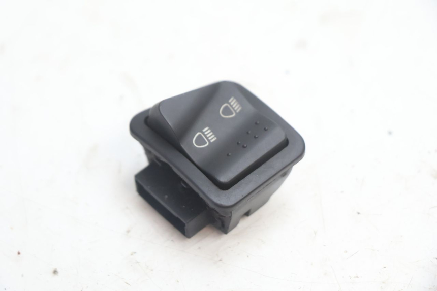 photo de LICHTSCHALTER PIAGGIO ZIP 2T 50 (2009 - 2019) - Detailansicht des Bauteils