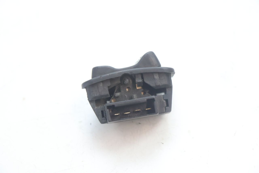 photo de ABBLENDLICHT SCHALTER  PIAGGIO ZIP 4T 50 (2006 - 2017) - Zoom auf Gebrauchszustand