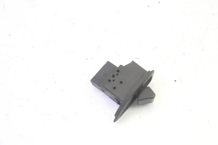photo de SCHALTER ROLL LOCK PIAGGIO MP3 125 (2006 - 2014) - Detailansicht des Bauteils
