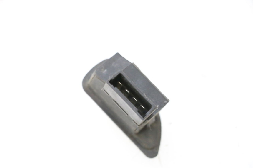 photo de SCHALTER ROLL LOCK PIAGGIO MP3 125 (2006 - 2014) - Alternative Perspektive