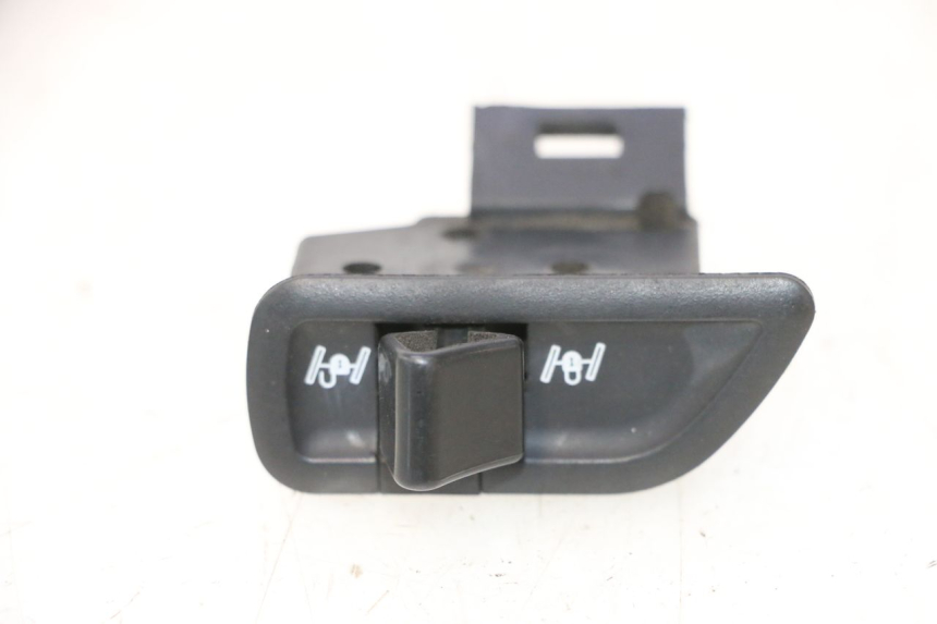 photo de SCHALTER ROLL LOCK PIAGGIO MP3 500 (2016 - 2018) - Hauptansicht