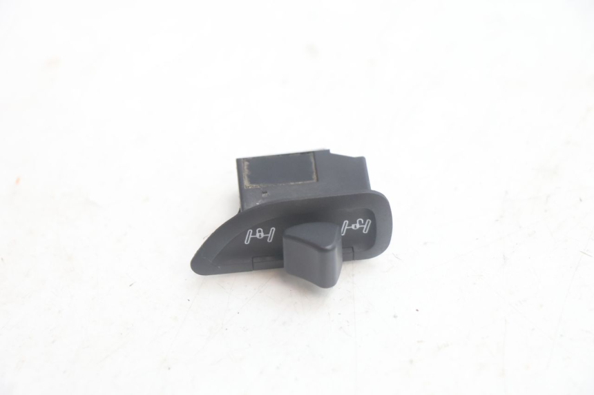 photo de SCHALTER ROLL LOCK PIAGGIO MP3 125 (2006 - 2014) - Detailansicht des Bauteils