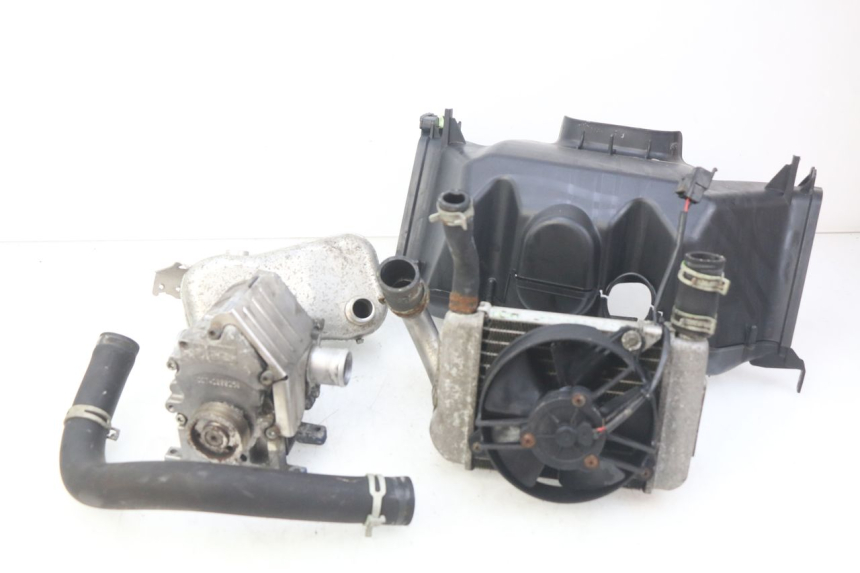 photo de COMPRESSOR PEUGEOT SATELIS COMPRESSOR K15 125 (2006 - 2009) - Hauptansicht