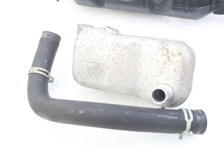 photo de COMPRESSOR PEUGEOT SATELIS COMPRESSOR K15 125 (2006 - 2009) - Oberflächenzustand und Material