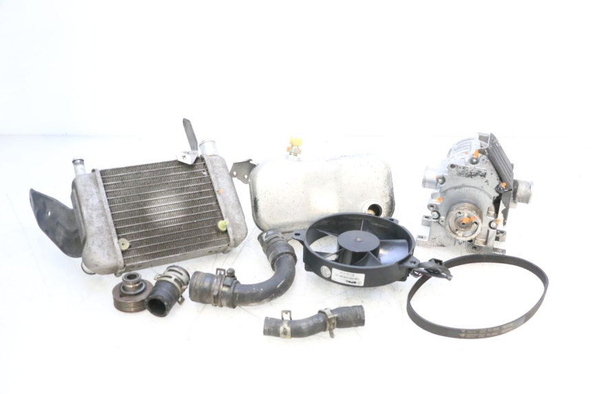 photo de COMPRESSOR PEUGEOT SATELIS COMPRESSOR K15 125 (2006 - 2009) - Detailansicht des Bauteils