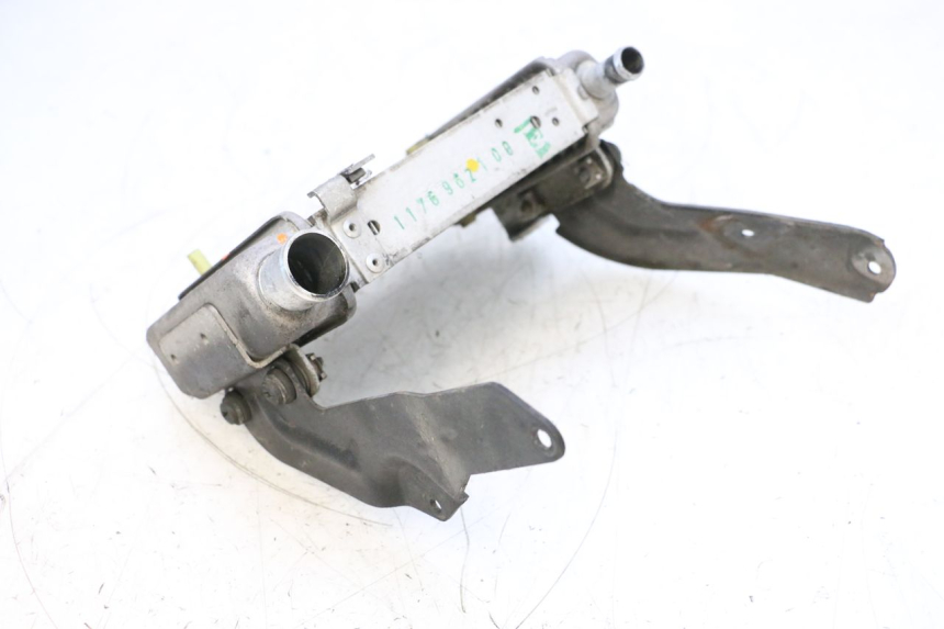 photo de COMPRESSOR PEUGEOT SATELIS COMPRESSOR K15 125 (2006 - 2009) - Hochauflösende Nahaufnahme