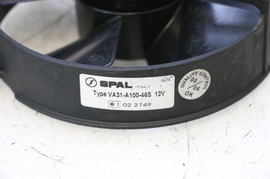 photo de COMPRESSOR PEUGEOT SATELIS COMPRESSOR K15 125 (2006 - 2009) - Detailansicht des Bauteils