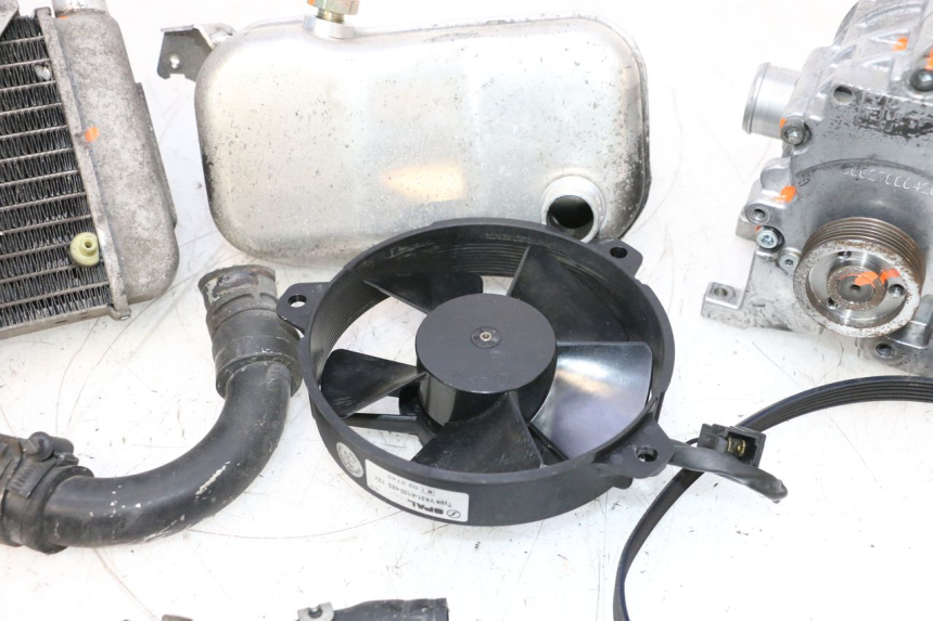 photo de COMPRESSOR PEUGEOT SATELIS COMPRESSOR K15 125 (2006 - 2009) - Technische Nahaufnahme