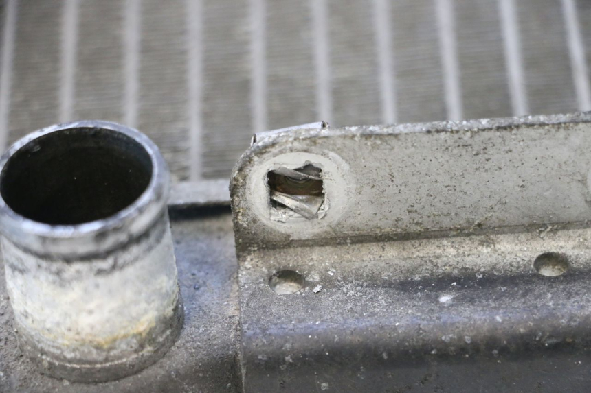 photo de COMPRESSOR PEUGEOT SATELIS COMPRESSOR K15 125 (2006 - 2009) - Alternative Perspektive