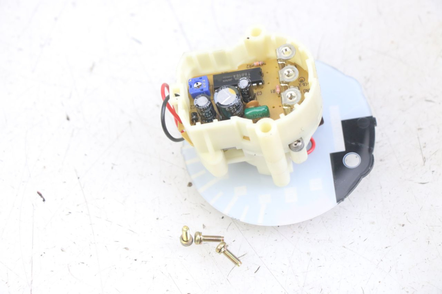 photo de DREHZAHLMESSER  YAMAHA XJN DIVERSION 600 (2000 - 2003) - Detailansicht des Bauteils