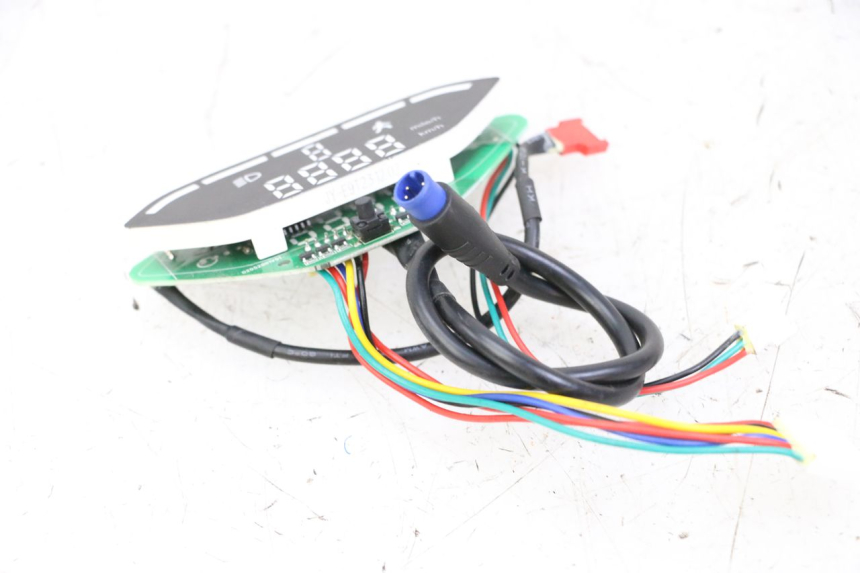 photo de TACHO URBANGLIDE 100XS 1 - Charakteristische Merkmale