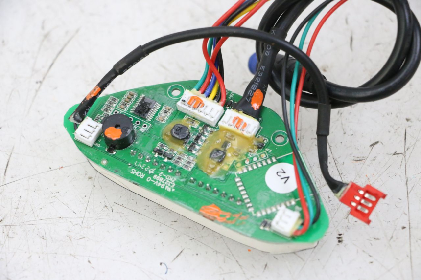 photo de TACHO URBANGLIDE 100XS 1 - Alternative Perspektive