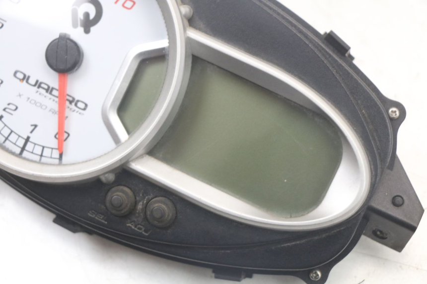 photo de TACHOMETER QUADRO 3D S 350 (2013 - 2018) - Alternative Perspektive