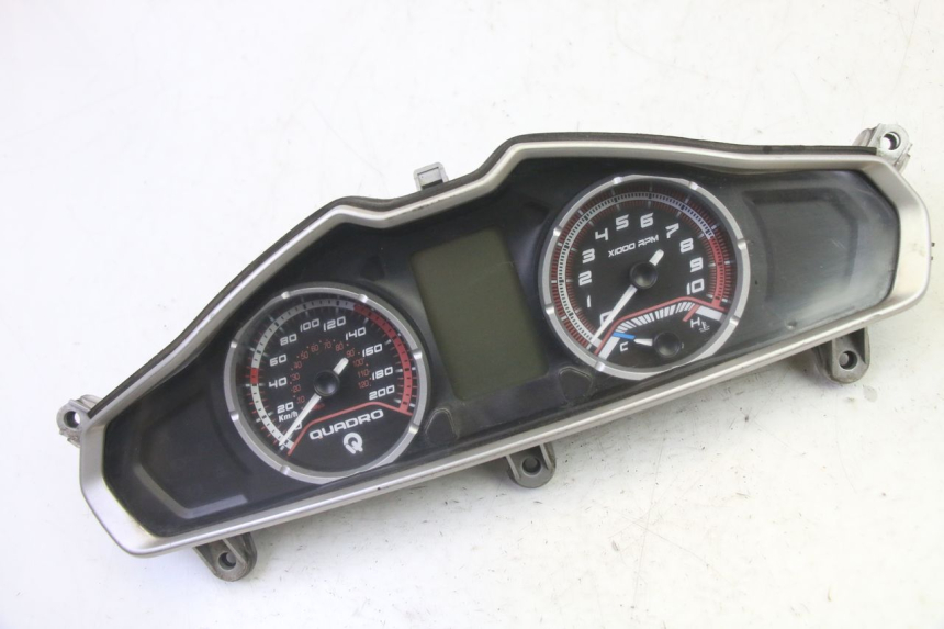 photo de TACHOMETER  QUADRO 4 4D 350 (2015 - 2018) - Hauptansicht