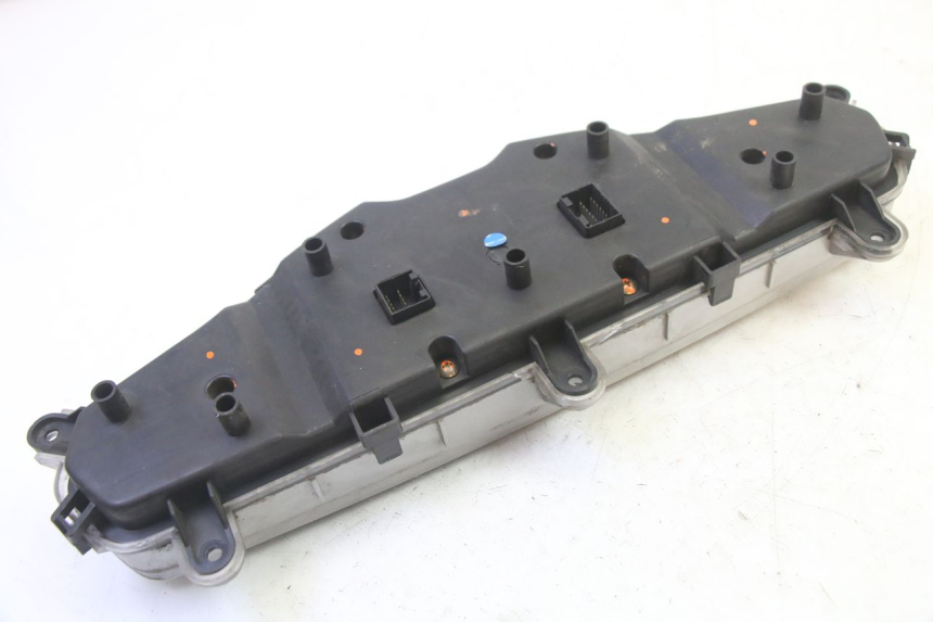 photo de TACHOMETER  QUADRO 4 4D 350 (2015 - 2018) - Charakteristische Merkmale