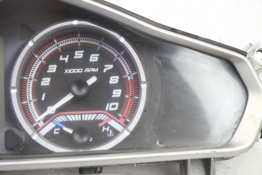 photo de TACHOMETER  QUADRO 4 4D 350 (2015 - 2018) - Alternative Perspektive