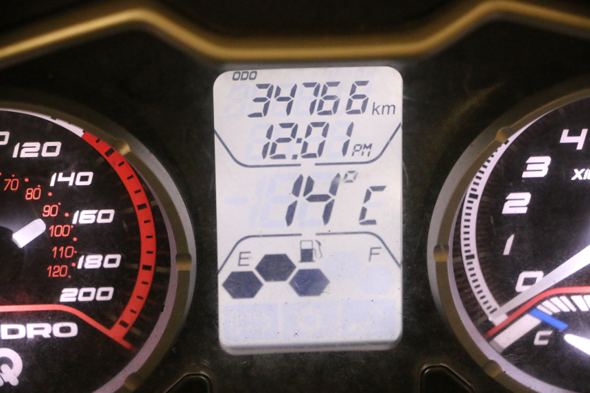 photo de TACHOMETER  QUADRO 4 4D 350 (2015 - 2018) - Gesamtansicht des Produkts