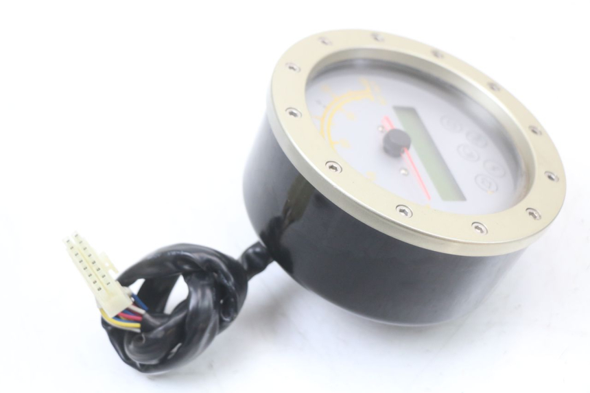 photo de Tachometer E-MAX 80L 1 (2011 - 2014) - Technische Nahaufnahme