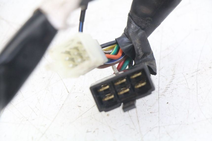 photo de TACHOMETER KYMCO AGILITY 16+ 4T 50 (2018 - 2023) - Details der Befestigungspunkte