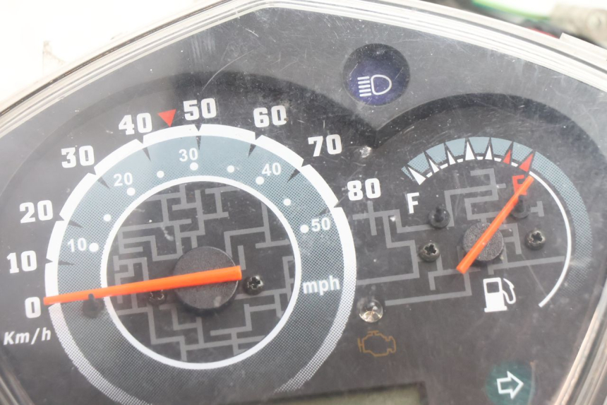photo de TACHOMETER KYMCO AGILITY 16+ 4T 50 (2018 - 2023) - Alternative Perspektive