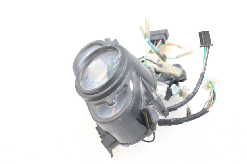 photo de TACHOMETER KYMCO AGILITY 4T 50 (2005 - 2018) - Oberflächenzustand und Material