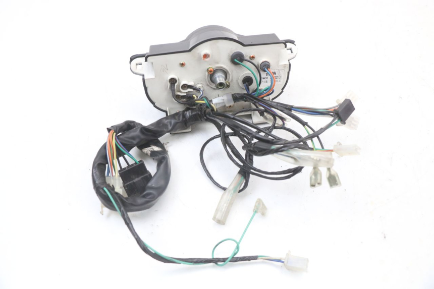 photo de TACHOMETER KYMCO AGILITY 4T 50 (2018 - 2022) - Details der Befestigungspunkte