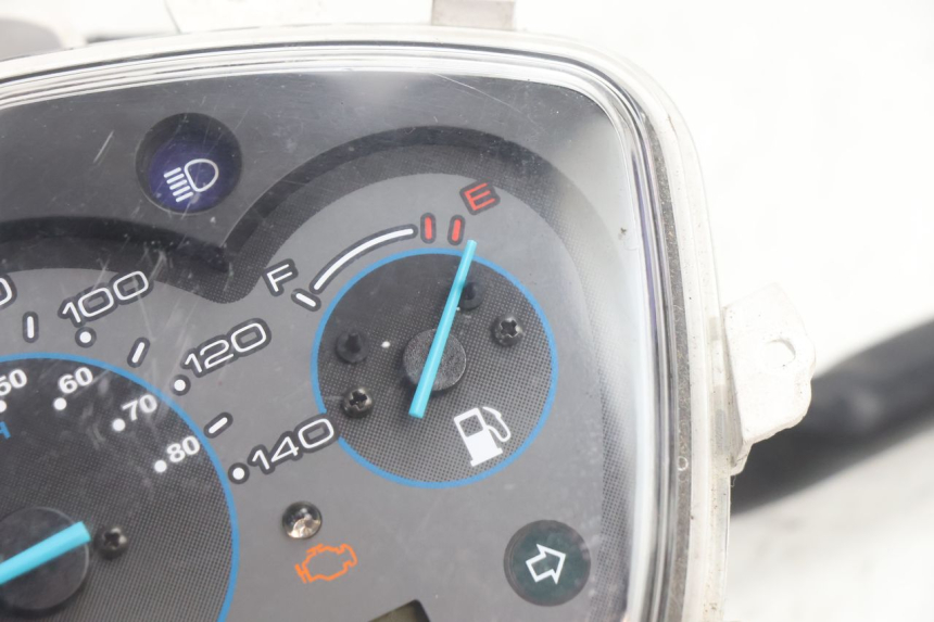 photo de TACHOMETER  KYMCO AGILITY CITY 16P 125 (2015 - 2024) - Alternative Perspektive