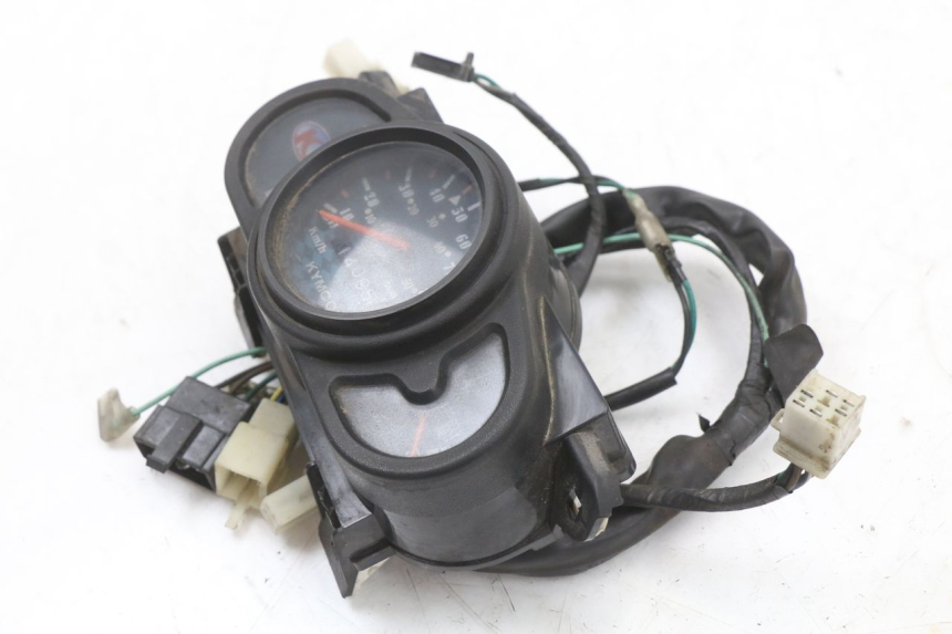 photo de TACHOMETER KYMCO AGILITY FR 2T 50 (2012 - 2017) - Details der Befestigungspunkte