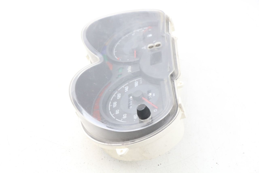photo de TACHOMETER  APRILIA ATLANTIC 125 (2003 - 2009) - Zoom auf Gebrauchszustand