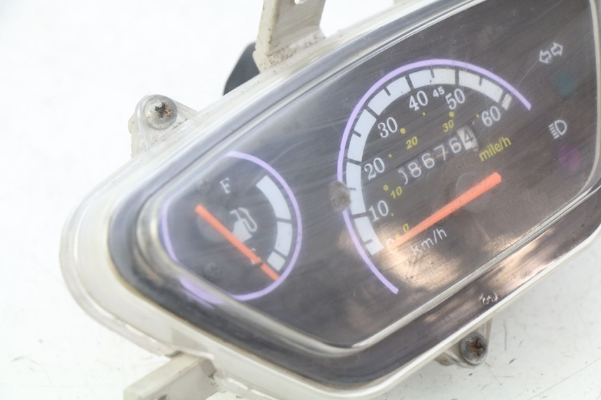 photo de TACHOMETER TAOTAO BEATBOX 2 50 (2005 - 2017) - Details der Befestigungspunkte