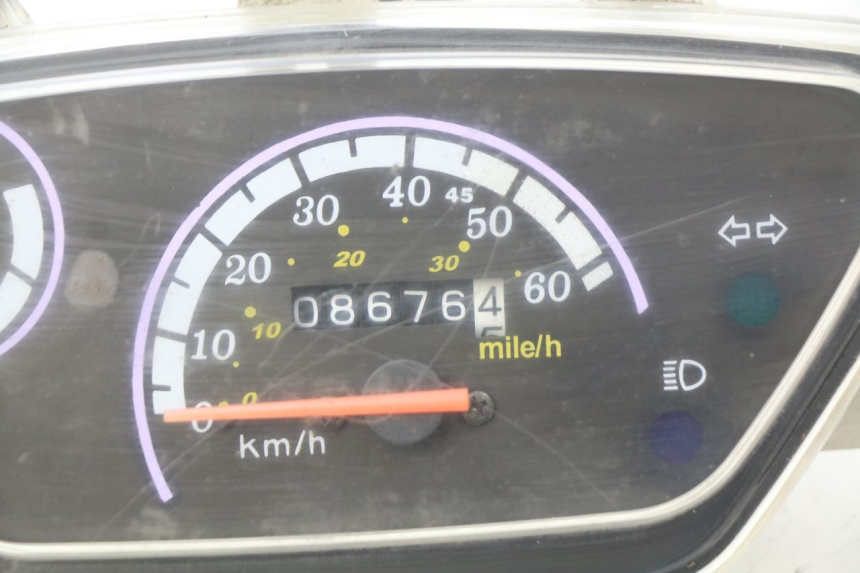 photo de TACHOMETER TAOTAO BEATBOX 2 50 (2005 - 2017) - Oberflächenzustand und Material