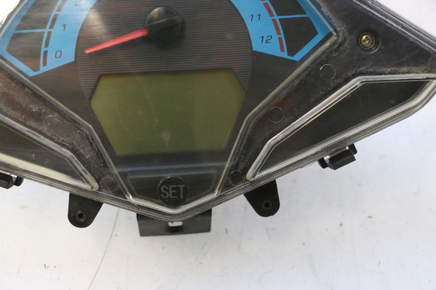 photo de TACHOMETER  MASH BIBOP 2.0 50 (2021 - 2026) - Zoom auf Komponenten