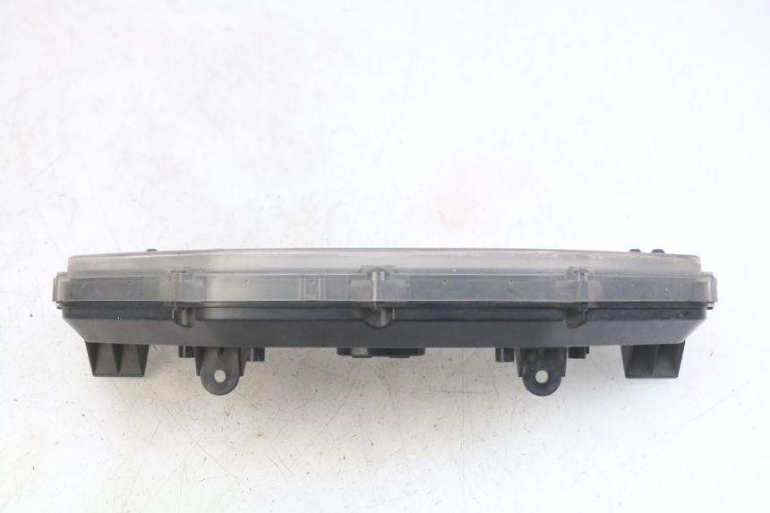 photo de TACHOMETER SUZUKI BURGMAN 650 (2002 - 2004) - Details der Befestigungspunkte