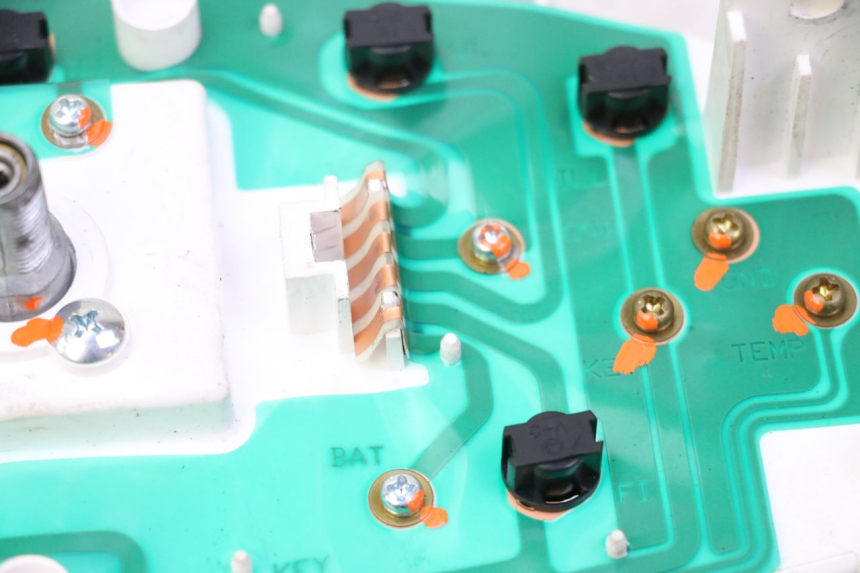 photo de TACHOMETER SUZUKI BURGMAN 125 (2007 - 2014) - Charakteristische Merkmale