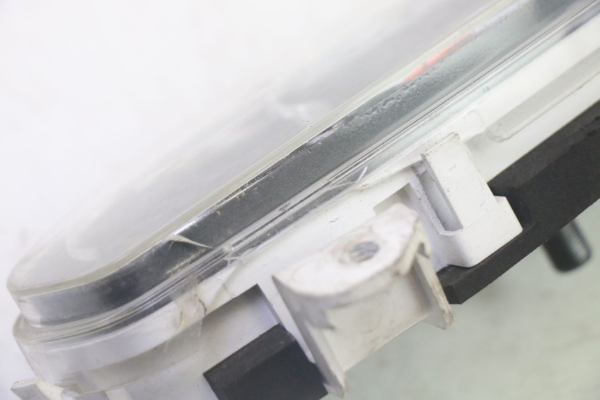 photo de TACHOMETER SUZUKI BURGMAN 125 (2007 - 2014) - Details der Befestigungspunkte