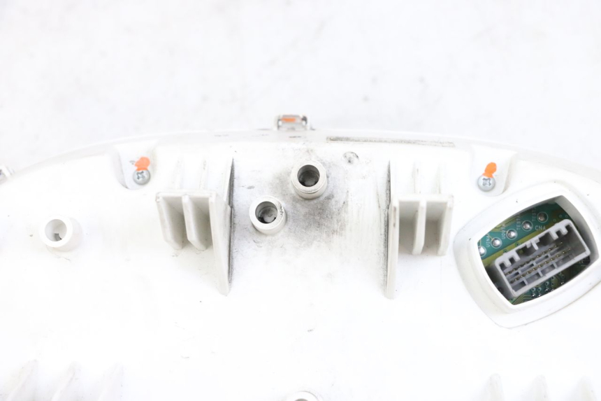 photo de TACHOMETER  SUZUKI BURGMAN 650 (2013 - 2020) - Charakteristische Merkmale