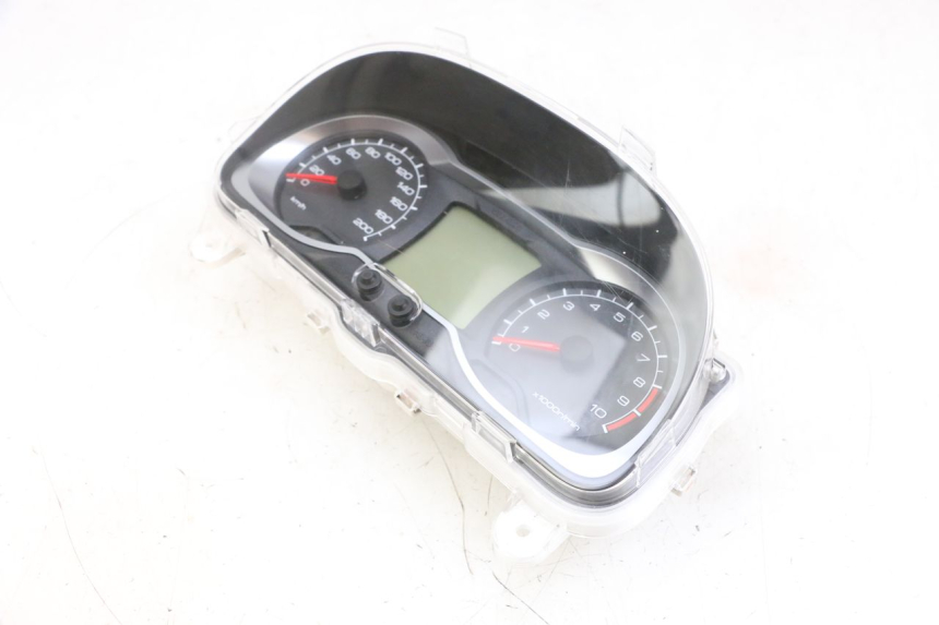 photo de TACHOMETER  SUZUKI BURGMAN 650 (2013 - 2020) - Detaillierte Sichtprüfung