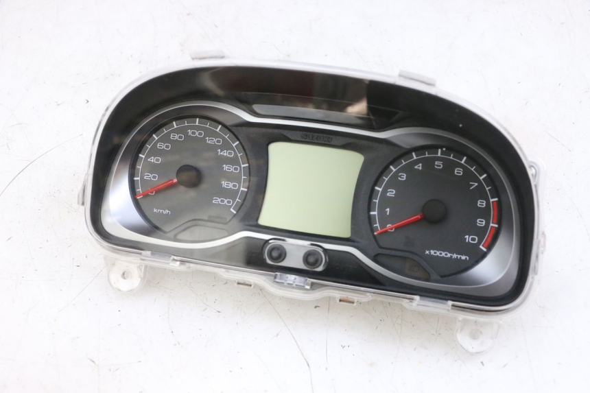 photo de TACHOMETER  SUZUKI BURGMAN 650 (2013 - 2020) - Details der Befestigungspunkte
