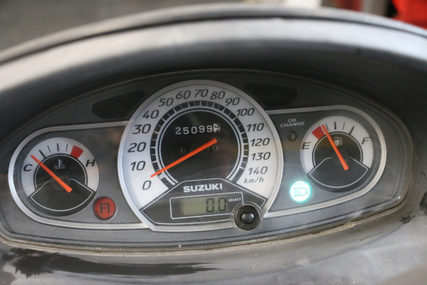 photo de TACHOMETER SUZUKI BURGMAN 125 (2007 - 2014) - Technische Nahaufnahme