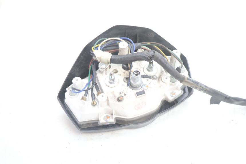 photo de TACHOMETER YAMAHA BW'S BWS 125 (2010 - 2013) - Oberflächenzustand und Material