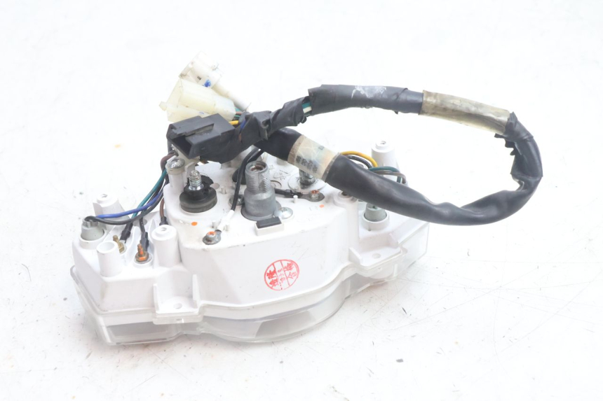 photo de TACHOMETER YAMAHA BW'S BWS 125 (2010 - 2013) - Oberflächenzustand und Material