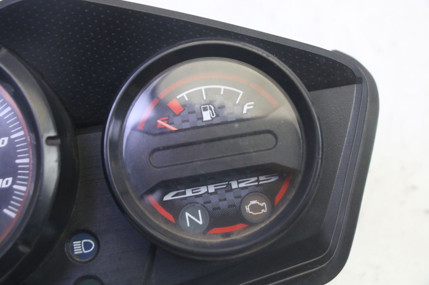 photo de TACHOMETER HONDA CBF 125 (2009 - 2015) - Zoom auf Gebrauchszustand