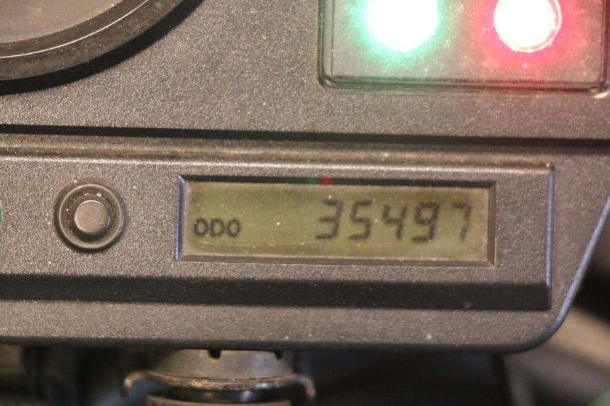 photo de TACHOMETER  HONDA CBR 919 RR FIREBLADE 900 (1998 - 1999) - Weitere Ansicht des Artikels